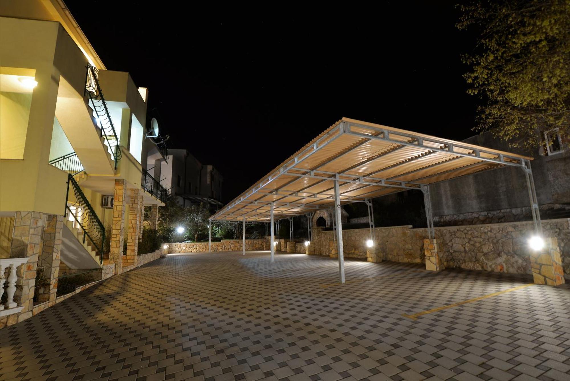 Apartments Goranka 2 Murter Bagian luar foto