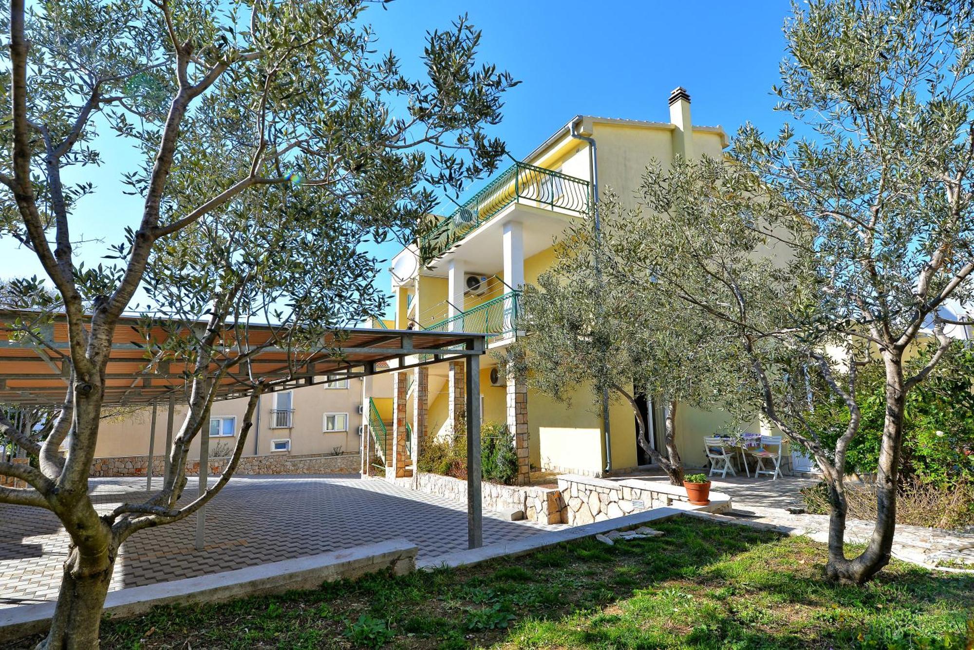 Apartments Goranka 2 Murter Bagian luar foto